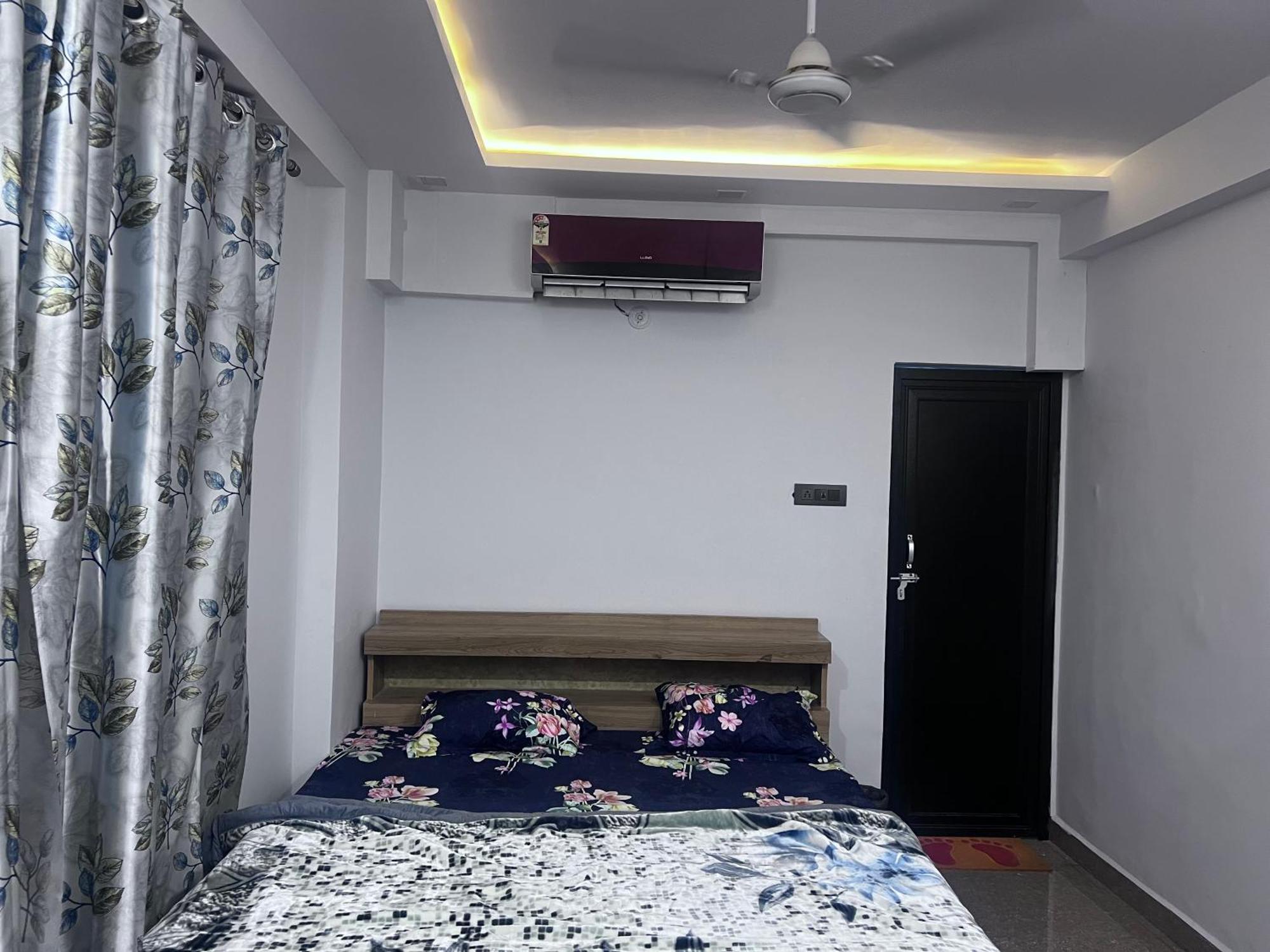 J K Apartment Allāhābād Junction Exteriér fotografie